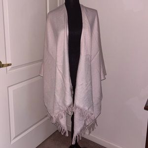 Adrienne Vittadini Opem Front Ponch